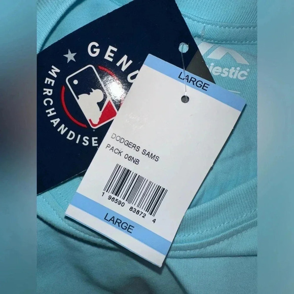 Majestic LA Dodgers Women’s T-Shirt Size L - NWT - Picture 4 of 4